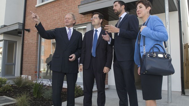 Ministers Visit New Oaklee Homes